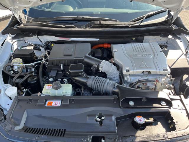 エクリプスクロスPHEV P 4WD 8型ディスプレイオーディオ 全周囲カメラ 衝突被害軽減システム レーダークルーズ 禁煙車 電動リアゲート ハーフレザーシート パワーシート ドラレコ コーナーセンサー スマートキー(18枚目)