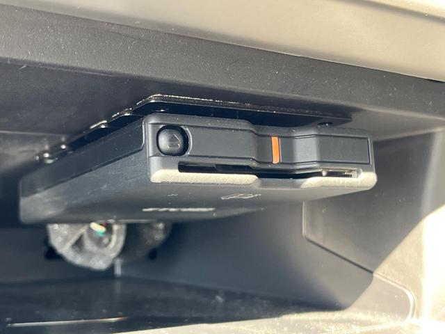 エクリプスクロスPHEV P 4WD 8型ディスプレイオーディオ 全周囲カメラ 衝突被害軽減システム レーダークルーズ 禁煙車 電動リアゲート ハーフレザーシート パワーシート ドラレコ コーナーセンサー スマートキー(52枚目)