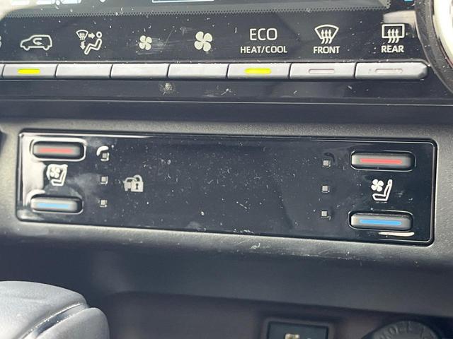 RAV4 ハイブリッドG 4WD サンルーフ 衝突被害軽減システム 禁煙車 10.5型ディスプレイオーディオ ハーフレザーシート バックカメラ サイドカメラ レーダークルーズ 前席シートエアコン パワーシート 電動リアゲート(7枚目)