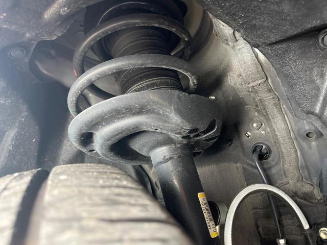 RAV4 ハイブリッドG 4WD サンルーフ 衝突被害軽減システム 禁煙車 10.5型ディスプレイオーディオ ハーフレザーシート バックカメラ サイドカメラ レーダークルーズ 前席シートエアコン パワーシート 電動リアゲート(21枚目)