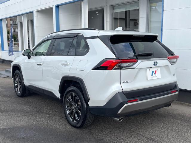 RAV4 ハイブリッドG 4WD サンルーフ 衝突被害軽減システム 禁煙車 10.5型ディスプレイオーディオ ハーフレザーシート バックカメラ サイドカメラ レーダークルーズ 前席シートエアコン パワーシート 電動リアゲート(31枚目)