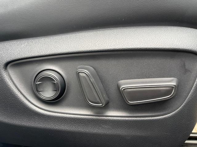 RAV4 ハイブリッドG 4WD サンルーフ 衝突被害軽減システム 禁煙車 10.5型ディスプレイオーディオ ハーフレザーシート バックカメラ サイドカメラ レーダークルーズ 前席シートエアコン パワーシート 電動リアゲート(38枚目)