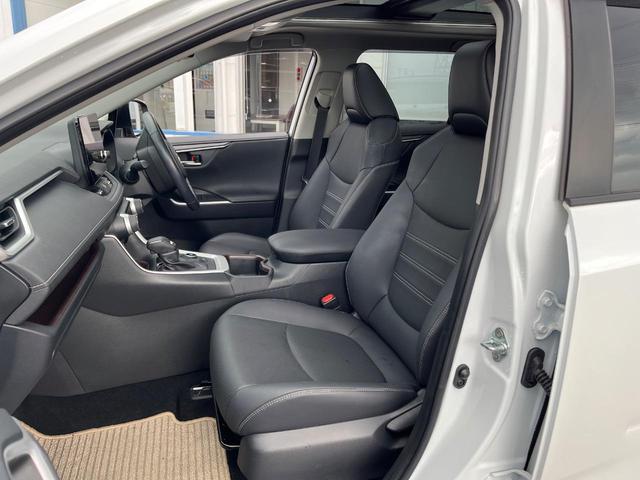 RAV4 ハイブリッドG 4WD サンルーフ 衝突被害軽減システム 禁煙車 10.5型ディスプレイオーディオ ハーフレザーシート バックカメラ サイドカメラ レーダークルーズ 前席シートエアコン パワーシート 電動リアゲート(43枚目)