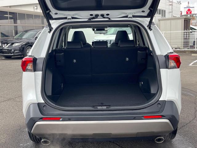 RAV4 ハイブリッドG 4WD サンルーフ 衝突被害軽減システム 禁煙車 10.5型ディスプレイオーディオ ハーフレザーシート バックカメラ サイドカメラ レーダークルーズ 前席シートエアコン パワーシート 電動リアゲート(47枚目)