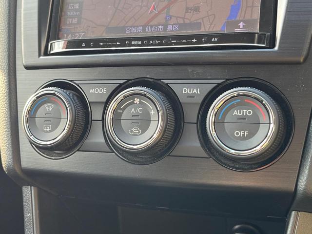 インプレッサスポーツ ２．０ｉ　禁煙車　ＥＴＣ　Ｂｌｕｅｔｏｏｔｈ　フルセグ　ＨＩＤヘッドライト　クルコン　革巻きステアリング　パドルシフト　デュアルオートエアコン　純正１６インチアルミホイール　フォグライト　アイドリングストップ（5枚目）