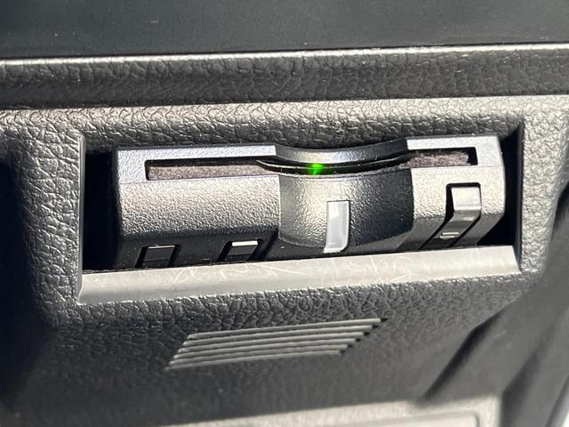 インプレッサスポーツ ２．０ｉ　禁煙車　ＥＴＣ　Ｂｌｕｅｔｏｏｔｈ　フルセグ　ＨＩＤヘッドライト　クルコン　革巻きステアリング　パドルシフト　デュアルオートエアコン　純正１６インチアルミホイール　フォグライト　アイドリングストップ（6枚目）