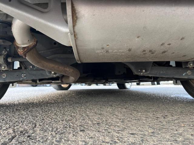 インプレッサスポーツ ２．０ｉ　禁煙車　ＥＴＣ　Ｂｌｕｅｔｏｏｔｈ　フルセグ　ＨＩＤヘッドライト　クルコン　革巻きステアリング　パドルシフト　デュアルオートエアコン　純正１６インチアルミホイール　フォグライト　アイドリングストップ（19枚目）