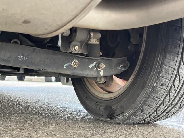 インプレッサスポーツ ２．０ｉ　禁煙車　ＥＴＣ　Ｂｌｕｅｔｏｏｔｈ　フルセグ　ＨＩＤヘッドライト　クルコン　革巻きステアリング　パドルシフト　デュアルオートエアコン　純正１６インチアルミホイール　フォグライト　アイドリングストップ（24枚目）