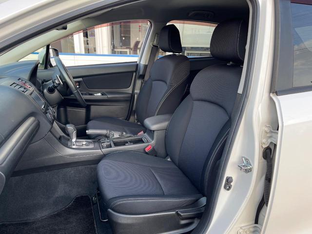 インプレッサスポーツ ２．０ｉ　禁煙車　ＥＴＣ　Ｂｌｕｅｔｏｏｔｈ　フルセグ　ＨＩＤヘッドライト　クルコン　革巻きステアリング　パドルシフト　デュアルオートエアコン　純正１６インチアルミホイール　フォグライト　アイドリングストップ（29枚目）