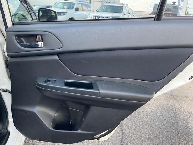 インプレッサスポーツ ２．０ｉ　禁煙車　ＥＴＣ　Ｂｌｕｅｔｏｏｔｈ　フルセグ　ＨＩＤヘッドライト　クルコン　革巻きステアリング　パドルシフト　デュアルオートエアコン　純正１６インチアルミホイール　フォグライト　アイドリングストップ（35枚目）