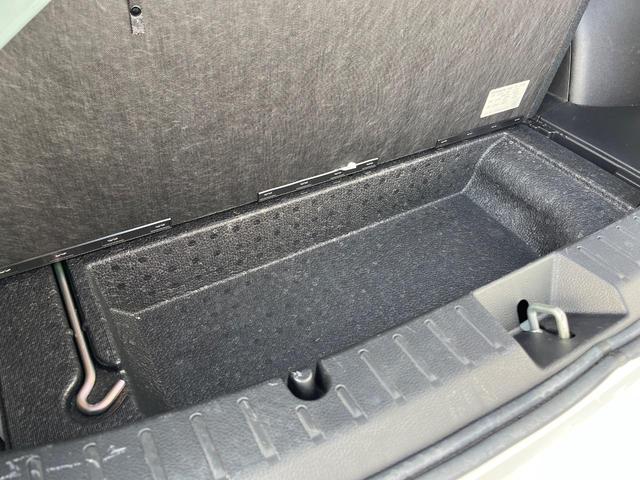 インプレッサスポーツ ２．０ｉ　禁煙車　ＥＴＣ　Ｂｌｕｅｔｏｏｔｈ　フルセグ　ＨＩＤヘッドライト　クルコン　革巻きステアリング　パドルシフト　デュアルオートエアコン　純正１６インチアルミホイール　フォグライト　アイドリングストップ（52枚目）