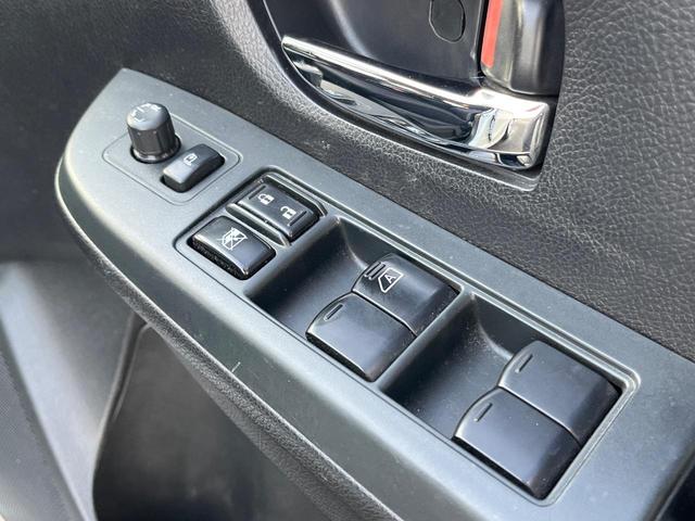 インプレッサスポーツ ２．０ｉ　禁煙車　ＥＴＣ　Ｂｌｕｅｔｏｏｔｈ　フルセグ　ＨＩＤヘッドライト　クルコン　革巻きステアリング　パドルシフト　デュアルオートエアコン　純正１６インチアルミホイール　フォグライト　アイドリングストップ（53枚目）
