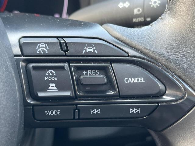 ヤリスクロス Z 4WD 衝突軽減装置 禁煙車 純正8インチナビ 全周囲カメラ レーダークルーズ ETC Bluetooth 前席シートヒーター 運転席パワーシート ハーフレザーシート LEDヘッドライト レーンキープ(6枚目)