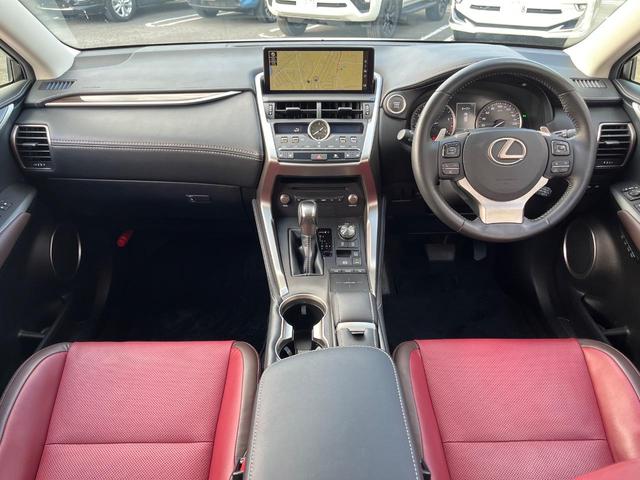 ＮＸ ＮＸ３００　バージョンＬ　サンルーフ　衝突軽減装置　禁煙車　純正１０．３インチナビ　全周囲カメラ　レザーシート　レーダークルーズ　ＥＴＣ　Ｂｌｕｅｔｏｏｔｈ　フルセグ　前席シートベンチレーション　後席シートヒーター　クルコン（2枚目）