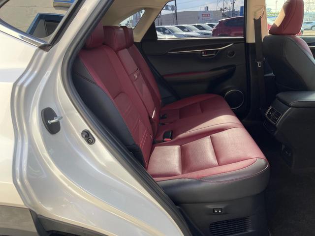 ＮＸ ＮＸ３００　バージョンＬ　サンルーフ　衝突軽減装置　禁煙車　純正１０．３インチナビ　全周囲カメラ　レザーシート　レーダークルーズ　ＥＴＣ　Ｂｌｕｅｔｏｏｔｈ　フルセグ　前席シートベンチレーション　後席シートヒーター　クルコン（9枚目）