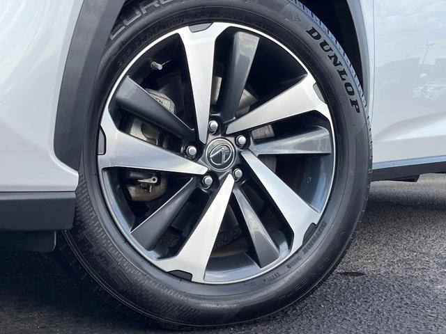 ＮＸ ＮＸ３００　バージョンＬ　サンルーフ　衝突軽減装置　禁煙車　純正１０．３インチナビ　全周囲カメラ　レザーシート　レーダークルーズ　ＥＴＣ　Ｂｌｕｅｔｏｏｔｈ　フルセグ　前席シートベンチレーション　後席シートヒーター　クルコン（13枚目）