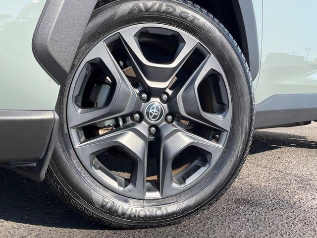 RAV4 アドベンチャー 4WD バックカメラ 衝突被害軽減システム レーダークルーズ 禁煙車 ハーフレザーシート 前席シートエアコン パワーシート ドラレコ コーナーセンサー スマートキー LEDヘッド ルーフレール(13枚目)