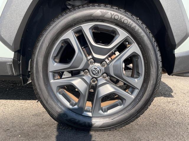 RAV4 アドベンチャー 4WD バックカメラ 衝突被害軽減システム レーダークルーズ 禁煙車 ハーフレザーシート 前席シートエアコン パワーシート ドラレコ コーナーセンサー スマートキー LEDヘッド ルーフレール(62枚目)