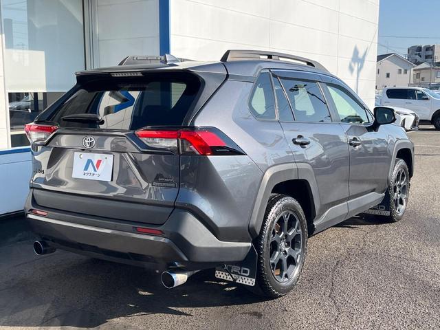 ＲＡＶ４ アドベンチャー　オフロードパッケージ　４ＷＤ　全周囲カメラ　衝突被害軽減　９型ディスプレイオーディオ　レーダークルーズ　禁煙車　電動リアゲート　前席シートエアコン　パワーシート　ドラレコ　コーナーセンサー　スマートキー　ＬＥＤヘッド（17枚目）