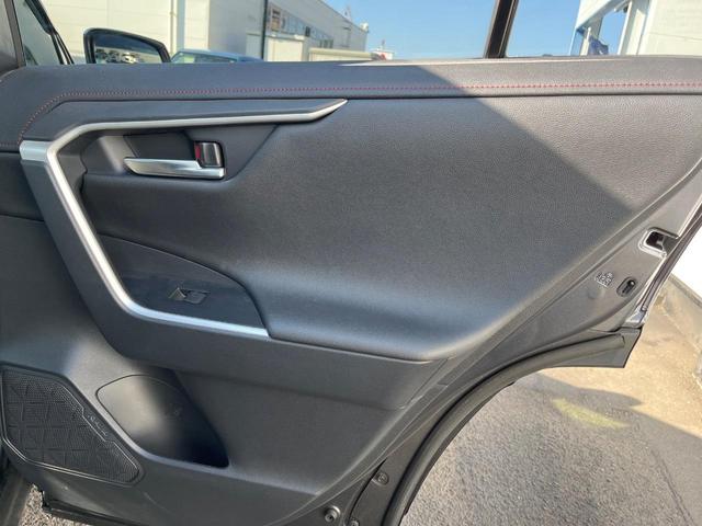 ＲＡＶ４ アドベンチャー　オフロードパッケージ　４ＷＤ　全周囲カメラ　衝突被害軽減　９型ディスプレイオーディオ　レーダークルーズ　禁煙車　電動リアゲート　前席シートエアコン　パワーシート　ドラレコ　コーナーセンサー　スマートキー　ＬＥＤヘッド（41枚目）