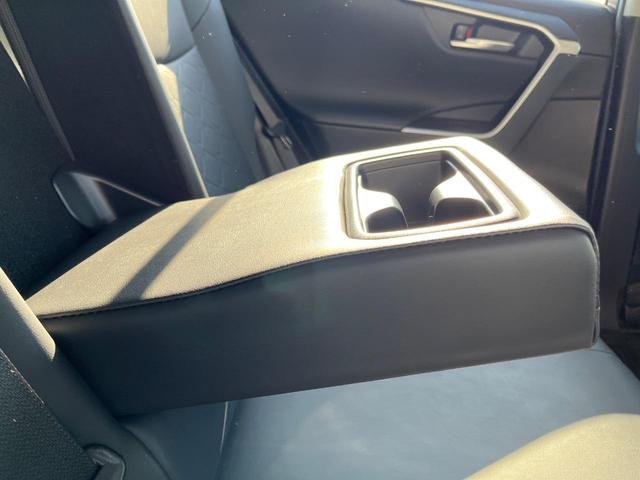 ＲＡＶ４ アドベンチャー　オフロードパッケージ　４ＷＤ　全周囲カメラ　衝突被害軽減　９型ディスプレイオーディオ　レーダークルーズ　禁煙車　電動リアゲート　前席シートエアコン　パワーシート　ドラレコ　コーナーセンサー　スマートキー　ＬＥＤヘッド（57枚目）