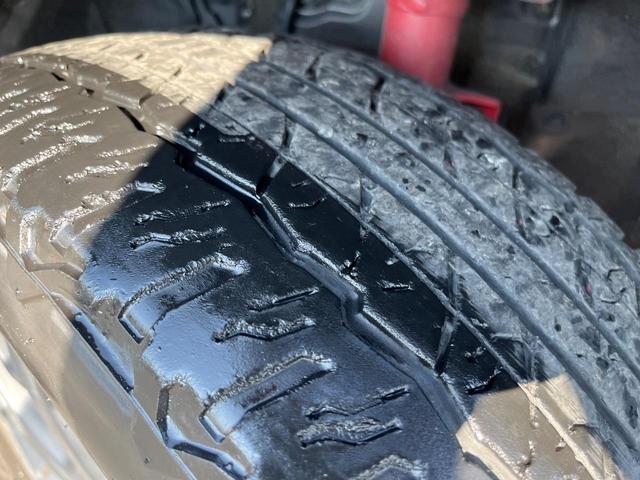 ＲＡＶ４ アドベンチャー　オフロードパッケージ　４ＷＤ　全周囲カメラ　衝突被害軽減　９型ディスプレイオーディオ　レーダークルーズ　禁煙車　電動リアゲート　前席シートエアコン　パワーシート　ドラレコ　コーナーセンサー　スマートキー　ＬＥＤヘッド（64枚目）