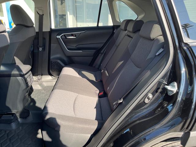 RAV4 ハイブリッドX 純正エアロ 衝突軽減装置 禁煙車 純正8型ディスプレーオーディオ 純正オプションアルミホイール レーダークルーズ バックカメラ ETC Bluetooth フルセグ ドラレコ LEDヘッドライト(41枚目)