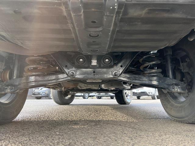 パジェロ ロング スーパーエクシード 4WD 7人乗り 禁煙車 純正7インチナビ 本革シート バックカメラ ETC Bluetooth フルセグ 前席シートヒーター 前席パワーシート HIDヘッドライト LEDフォグライト クルコン(20枚目)