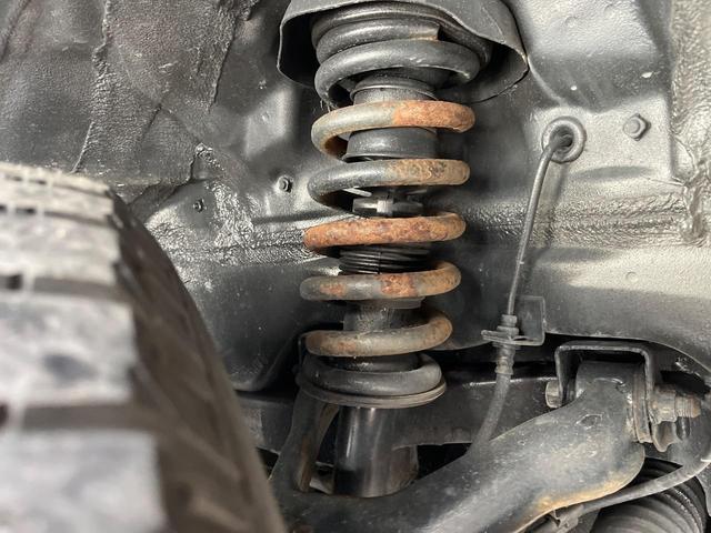 パジェロ ロング スーパーエクシード 4WD 7人乗り 禁煙車 純正7インチナビ 本革シート バックカメラ ETC Bluetooth フルセグ 前席シートヒーター 前席パワーシート HIDヘッドライト LEDフォグライト クルコン(21枚目)