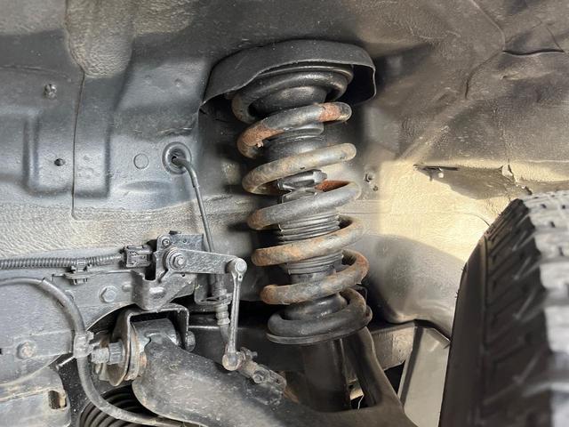 パジェロ ロング スーパーエクシード 4WD 7人乗り 禁煙車 純正7インチナビ 本革シート バックカメラ ETC Bluetooth フルセグ 前席シートヒーター 前席パワーシート HIDヘッドライト LEDフォグライト クルコン(22枚目)