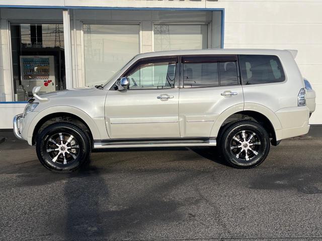 パジェロ ロング スーパーエクシード 4WD 7人乗り 禁煙車 純正7インチナビ 本革シート バックカメラ ETC Bluetooth フルセグ 前席シートヒーター 前席パワーシート HIDヘッドライト LEDフォグライト クルコン(33枚目)