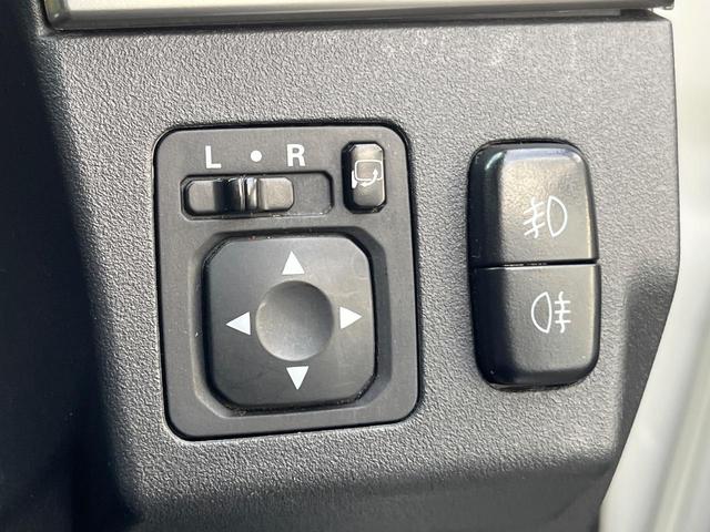 パジェロ ロング スーパーエクシード 4WD 7人乗り 禁煙車 純正7インチナビ 本革シート バックカメラ ETC Bluetooth フルセグ 前席シートヒーター 前席パワーシート HIDヘッドライト LEDフォグライト クルコン(36枚目)