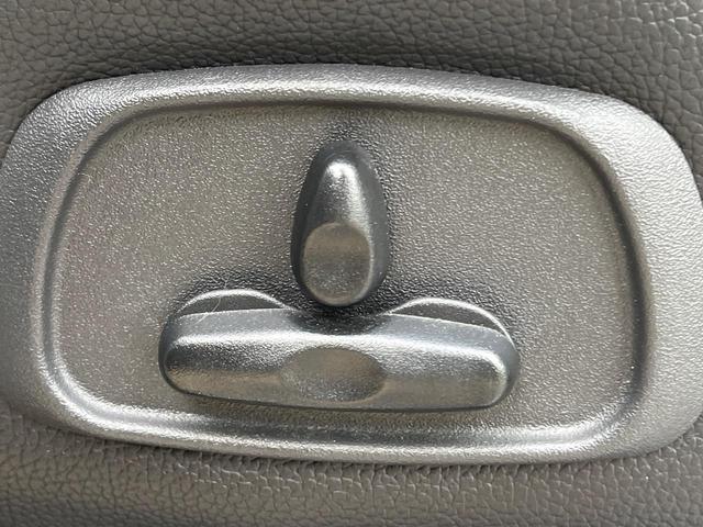 パジェロ ロング スーパーエクシード 4WD 7人乗り 禁煙車 純正7インチナビ 本革シート バックカメラ ETC Bluetooth フルセグ 前席シートヒーター 前席パワーシート HIDヘッドライト LEDフォグライト クルコン(40枚目)