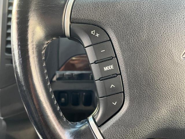 パジェロ ロング スーパーエクシード 4WD 7人乗り 禁煙車 純正7インチナビ 本革シート バックカメラ ETC Bluetooth フルセグ 前席シートヒーター 前席パワーシート HIDヘッドライト LEDフォグライト クルコン(58枚目)