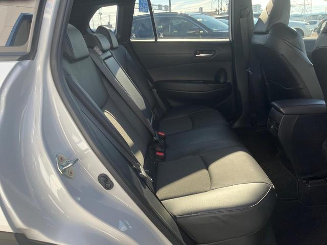 カローラクロス ハイブリッド Z サンルーフ 衝突軽減装置 禁煙車 純正10.5型ナビ 全周囲カメラ レーダークルーズ ETC Bluetooth フルセグ 前席シートヒーター パワーバックドア 前席パワーシート スマートキー(9枚目)