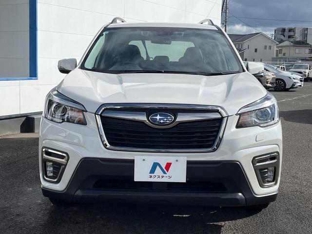 フォレスター Ｘ－エディション　４ＷＤ　衝突軽減装置　禁煙車　純正インチナビ　本革シート　レーダークルーズ　フロント・サイド・バックカメラ　ＥＴＣ　Ｂｌｕｅｔｏｏｔｈ　フルセグ　全席シートヒーター　前席パワーシート　コーナーセンサー（14枚目）