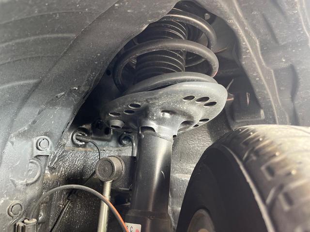 フォレスター Ｘ－エディション　４ＷＤ　衝突軽減装置　禁煙車　純正インチナビ　本革シート　レーダークルーズ　フロント・サイド・バックカメラ　ＥＴＣ　Ｂｌｕｅｔｏｏｔｈ　フルセグ　全席シートヒーター　前席パワーシート　コーナーセンサー（21枚目）