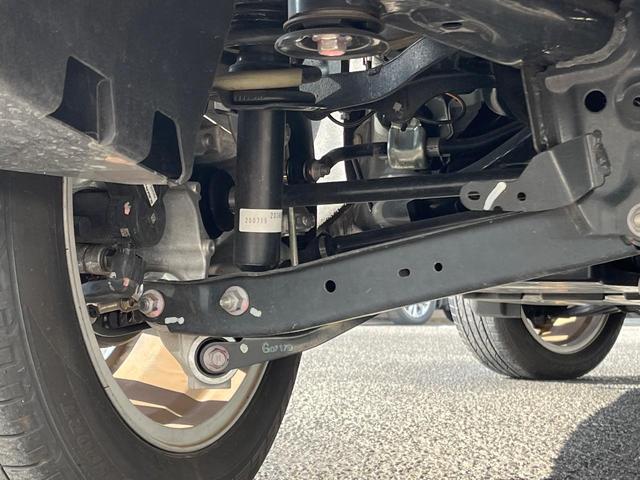 フォレスター Ｘ－エディション　４ＷＤ　衝突軽減装置　禁煙車　純正インチナビ　本革シート　レーダークルーズ　フロント・サイド・バックカメラ　ＥＴＣ　Ｂｌｕｅｔｏｏｔｈ　フルセグ　全席シートヒーター　前席パワーシート　コーナーセンサー（22枚目）