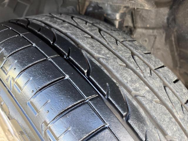 フォレスター Ｘ－エディション　４ＷＤ　衝突軽減装置　禁煙車　純正インチナビ　本革シート　レーダークルーズ　フロント・サイド・バックカメラ　ＥＴＣ　Ｂｌｕｅｔｏｏｔｈ　フルセグ　全席シートヒーター　前席パワーシート　コーナーセンサー（28枚目）