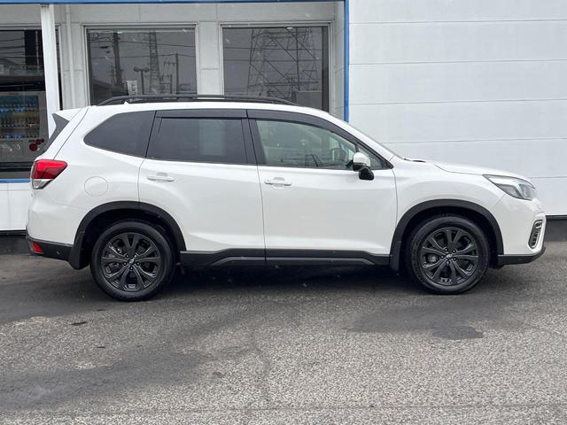 フォレスター Ｘ－エディション　４ＷＤ　衝突軽減装置　禁煙車　純正インチナビ　本革シート　レーダークルーズ　フロント・サイド・バックカメラ　ＥＴＣ　Ｂｌｕｅｔｏｏｔｈ　フルセグ　全席シートヒーター　前席パワーシート　コーナーセンサー（33枚目）