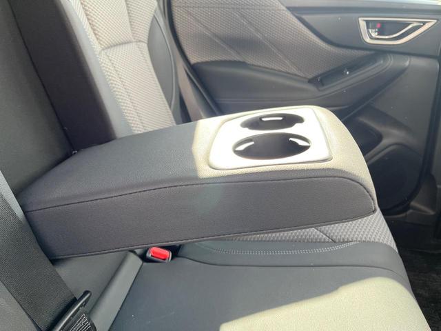 フォレスター Ｘ－エディション　４ＷＤ　衝突軽減装置　禁煙車　純正インチナビ　本革シート　レーダークルーズ　フロント・サイド・バックカメラ　ＥＴＣ　Ｂｌｕｅｔｏｏｔｈ　フルセグ　全席シートヒーター　前席パワーシート　コーナーセンサー（58枚目）