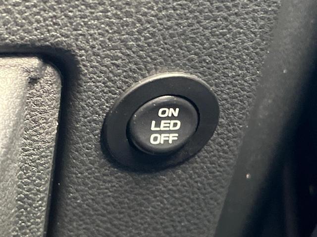 レヴォーグ STIスポーツ EX 4WD STIフルエアロ 11.6型ディスプレイオーディオ フロント・サイド・バックカメラ 衝突被害軽減システム レーダークルーズ 電動リアゲート レザーシート 全席シートヒーター ETC(42枚目)