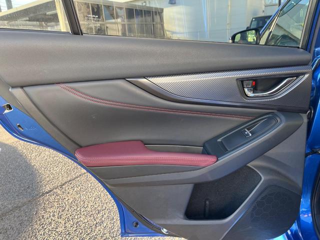 レヴォーグ STIスポーツ EX 4WD STIフルエアロ 11.6型ディスプレイオーディオ フロント・サイド・バックカメラ 衝突被害軽減システム レーダークルーズ 電動リアゲート レザーシート 全席シートヒーター ETC(70枚目)