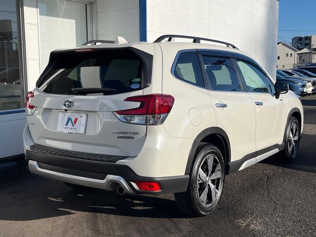 フォレスター アドバンス 4WD 衝突被害軽減システム 禁煙車 レーダークルーズ 純正8型ナビ フロント・サイド・バックカメラ 電動リアゲート レザーシート 全席シートヒーター ドラレコ コーナーセンサー LEDヘッド(17枚目)