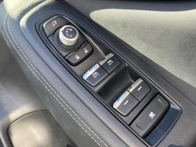 フォレスター アドバンス 4WD 衝突被害軽減システム 禁煙車 レーダークルーズ 純正8型ナビ フロント・サイド・バックカメラ 電動リアゲート レザーシート 全席シートヒーター ドラレコ コーナーセンサー LEDヘッド(77枚目)