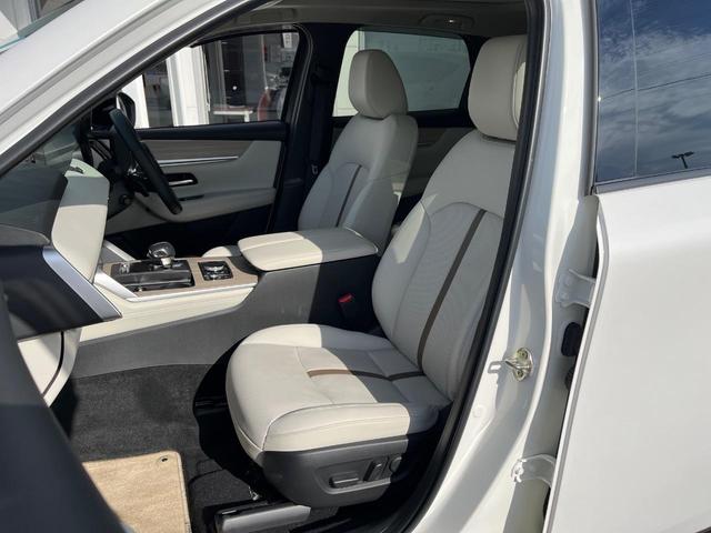 CX-60 25S エクスクルーシブモード サンルーフ フルエアロ 衝突軽減装置 禁煙車 純正12.3インチナビ 全周囲カメラ レーダークルーズ ETC Bluetooth フルセグ ドラレコ 前席シートベンチレーション パワーバックドア(61枚目)