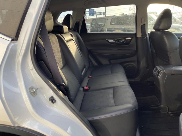 エクストレイル ２０Ｘｉ　ハイブリッド　４ＷＤ　プロパイロット　９型純正ナビ　全周囲カメラ　衝突被害軽減システム　レーダークルーズ　禁煙車　電動リアゲート　全席シートヒーター　ドラレコ　コーナーセンサー　スマートキー　ＬＥＤヘッド　ＥＴＣ（9枚目）