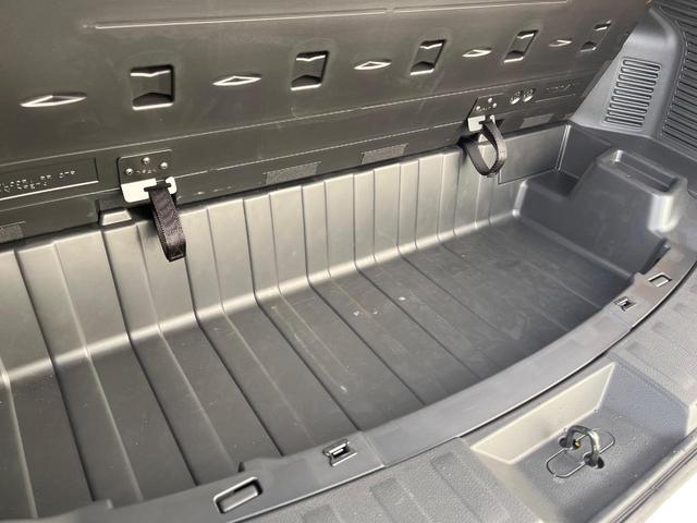 エクストレイル ２０Ｘｉ　ハイブリッド　４ＷＤ　プロパイロット　９型純正ナビ　全周囲カメラ　衝突被害軽減システム　レーダークルーズ　禁煙車　電動リアゲート　全席シートヒーター　ドラレコ　コーナーセンサー　スマートキー　ＬＥＤヘッド　ＥＴＣ（45枚目）