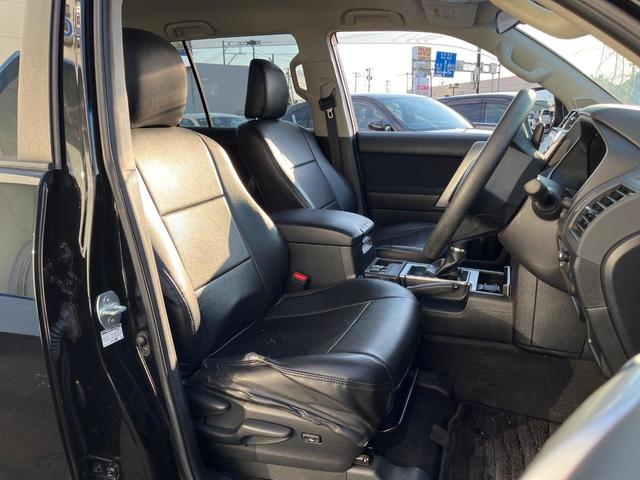 ランドクルーザープラド ＴＸ　４ＷＤ　ターボ　７人乗り　ディーゼル（軽油）９型ディスプレイオーディオ　全周囲カメラ　衝突被害軽減システム　レーダークルーズ　コーナーセンサー　ルーフレール　ＥＴＣ２．０　純正１７インチアルミ（8枚目）