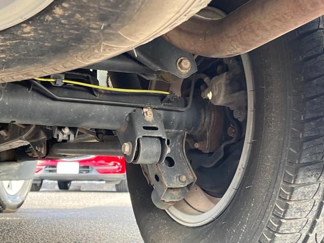 ランドクルーザープラド ＴＸ　４ＷＤ　ターボ　７人乗り　ディーゼル（軽油）９型ディスプレイオーディオ　全周囲カメラ　衝突被害軽減システム　レーダークルーズ　コーナーセンサー　ルーフレール　ＥＴＣ２．０　純正１７インチアルミ（22枚目）